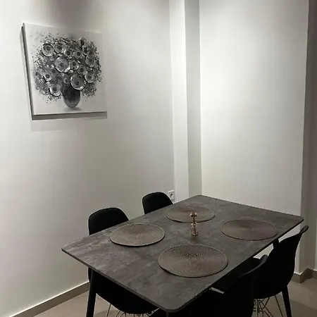 Ennea Suites-light Apartman