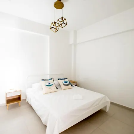 Ennea Suites-light Flámbouras