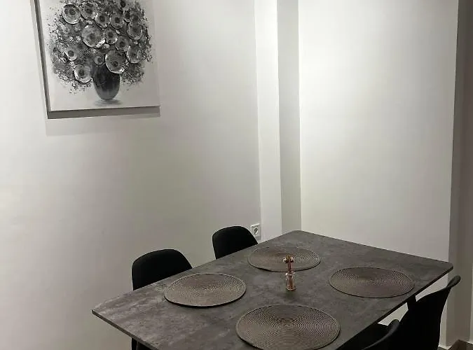 Ennea Suites-light Apartman